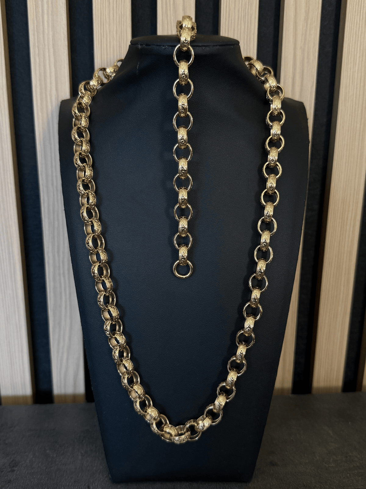 9ct Gold Filled Patterned Oval Belcher Set 13mm