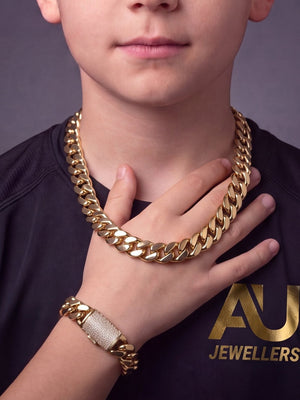 Kids Gold Filled Cuban Set 14mm - Diamond Clasp worn on model, close-up