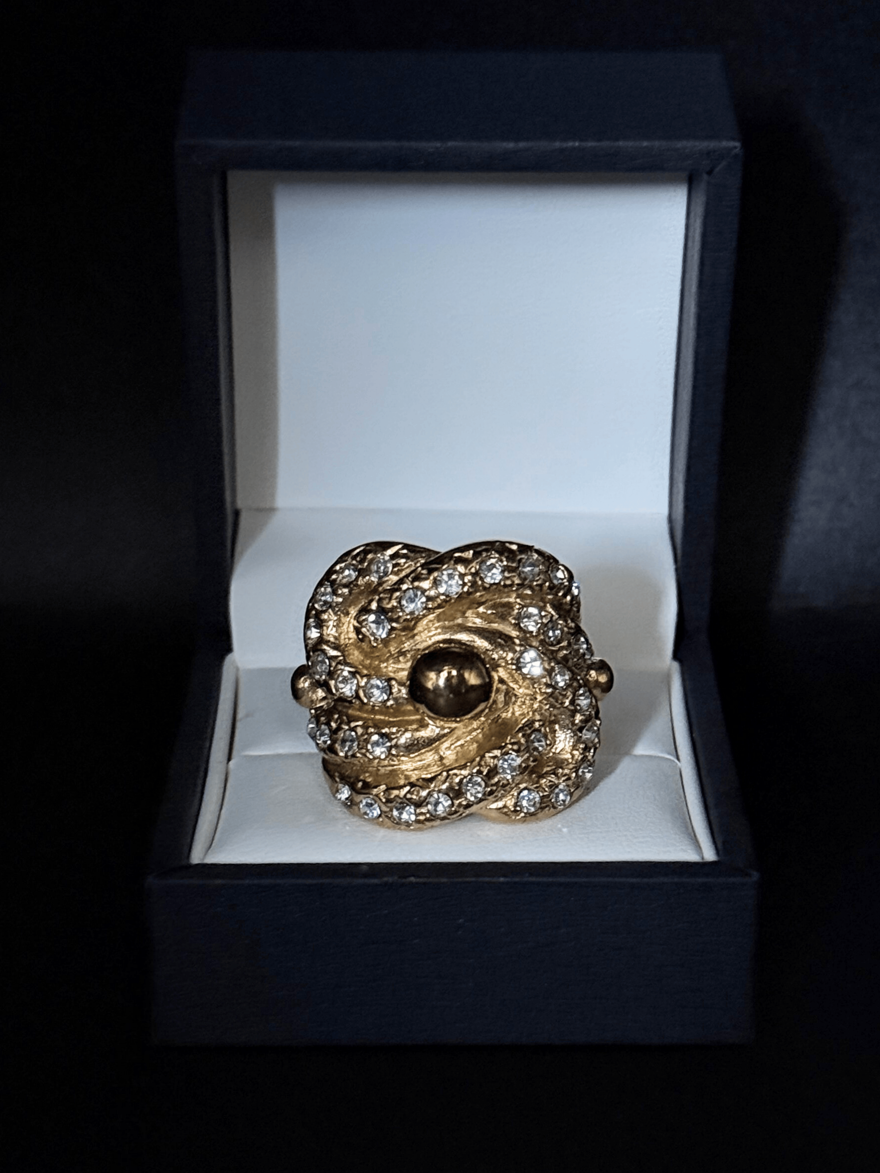 🎁 9ct Gold Filled Diamond Knot Ring (100% off)