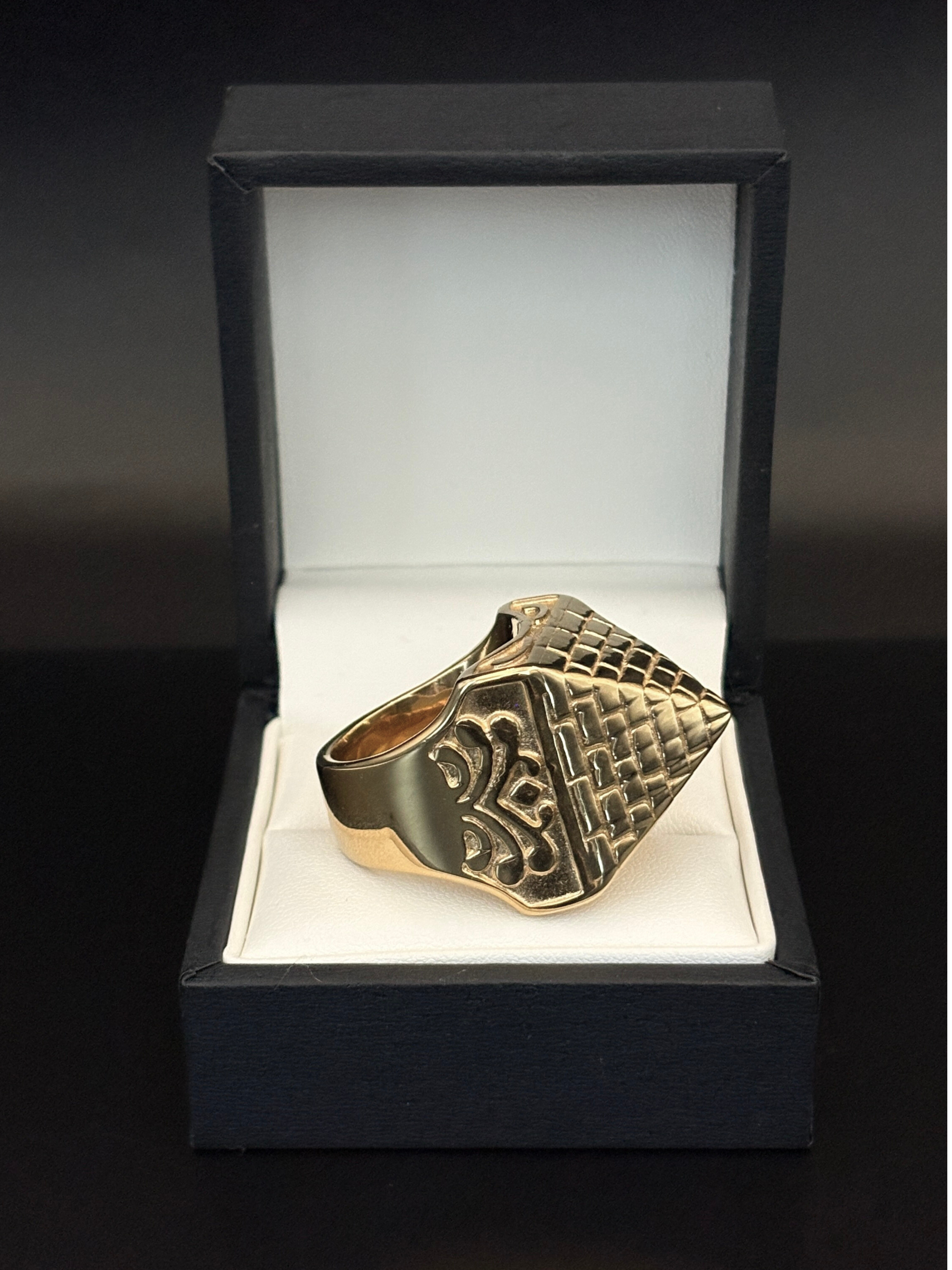 🎁 9ct Gold Filled XL Huge Pyramid Ring (100% off)