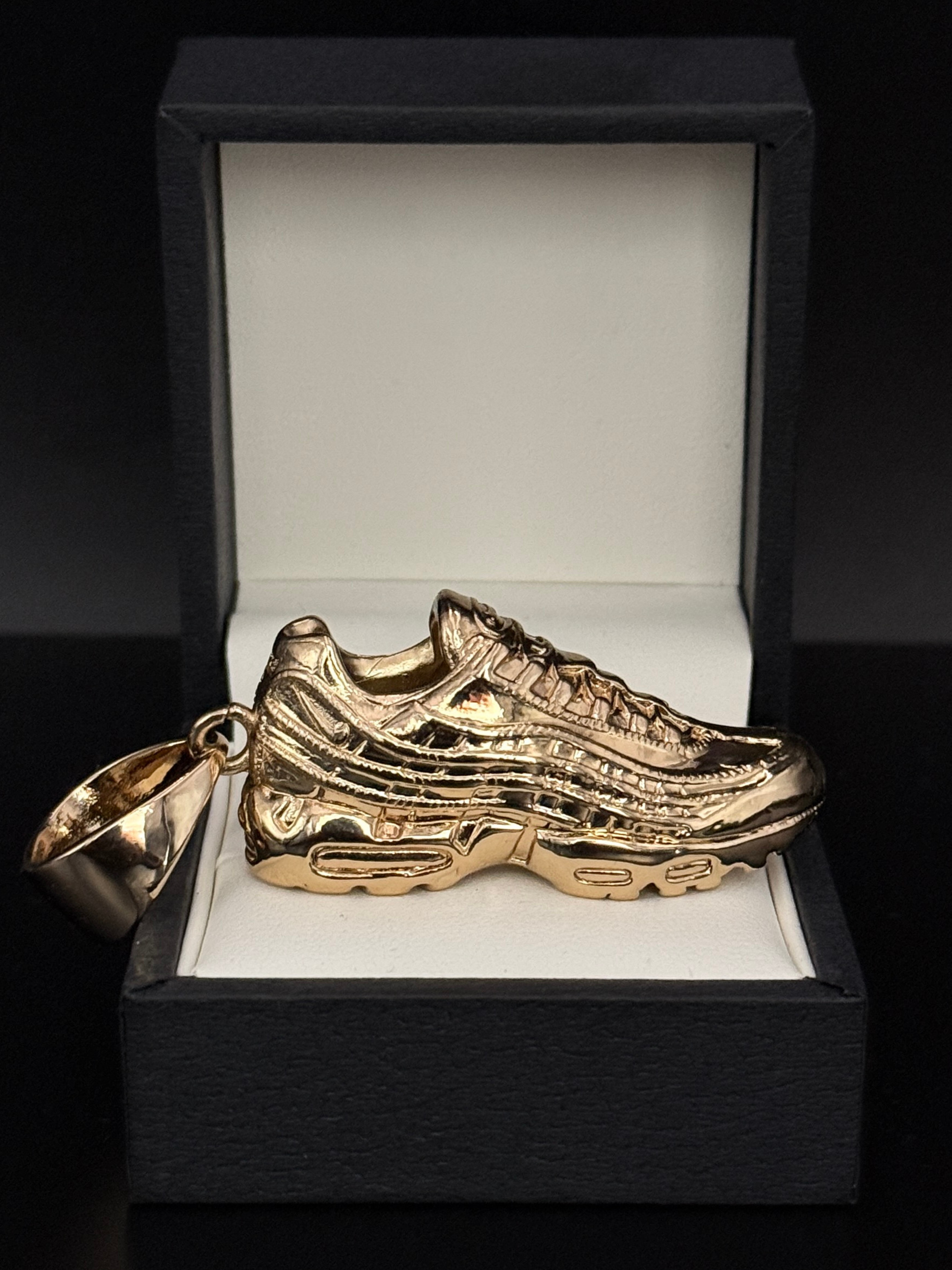 🎁 9ct Gold Filled AirMax 95 Trainer Pendant (100% off)