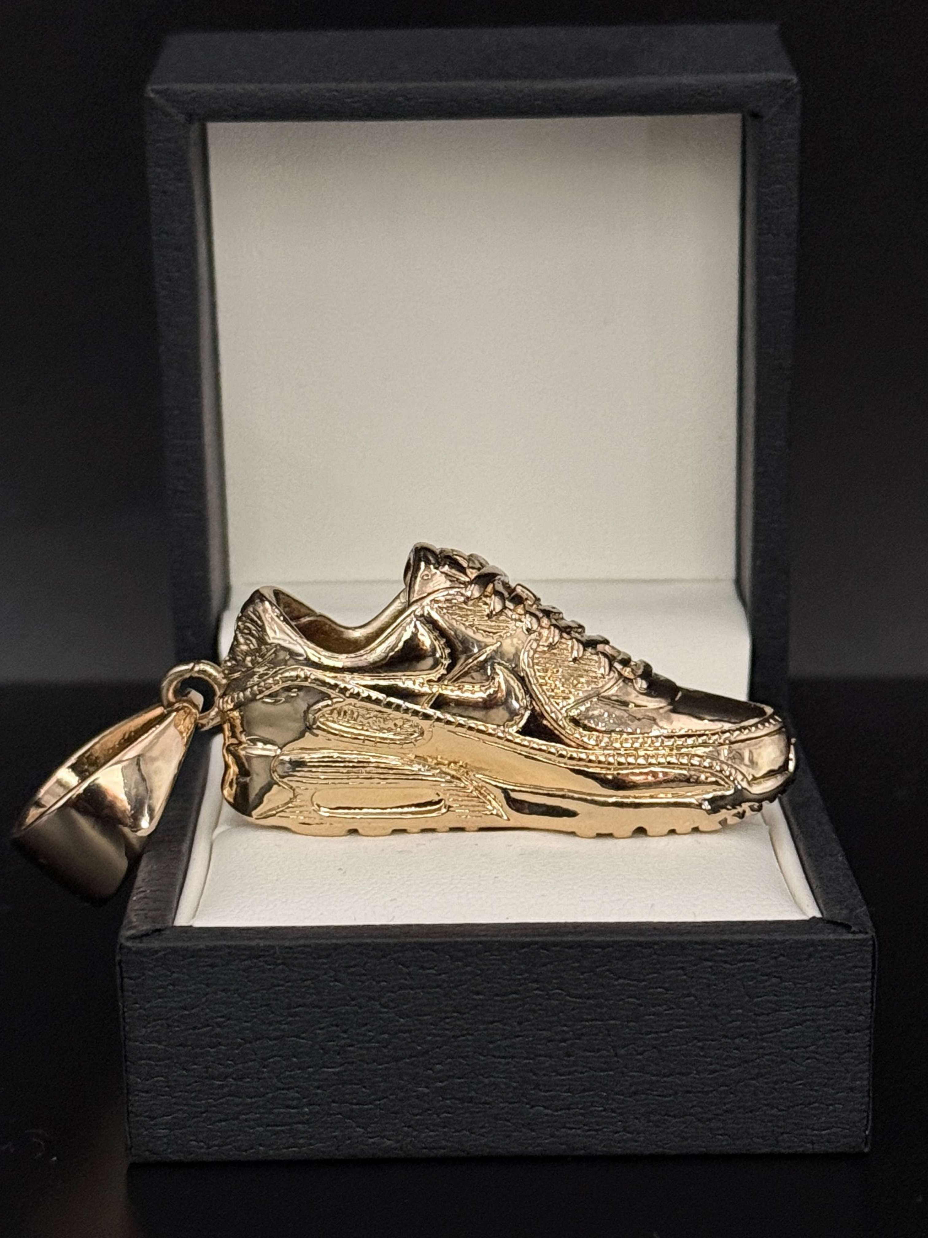 🎁 9ct Gold Filled AirMax 90 Trainer Pendant (100% off)