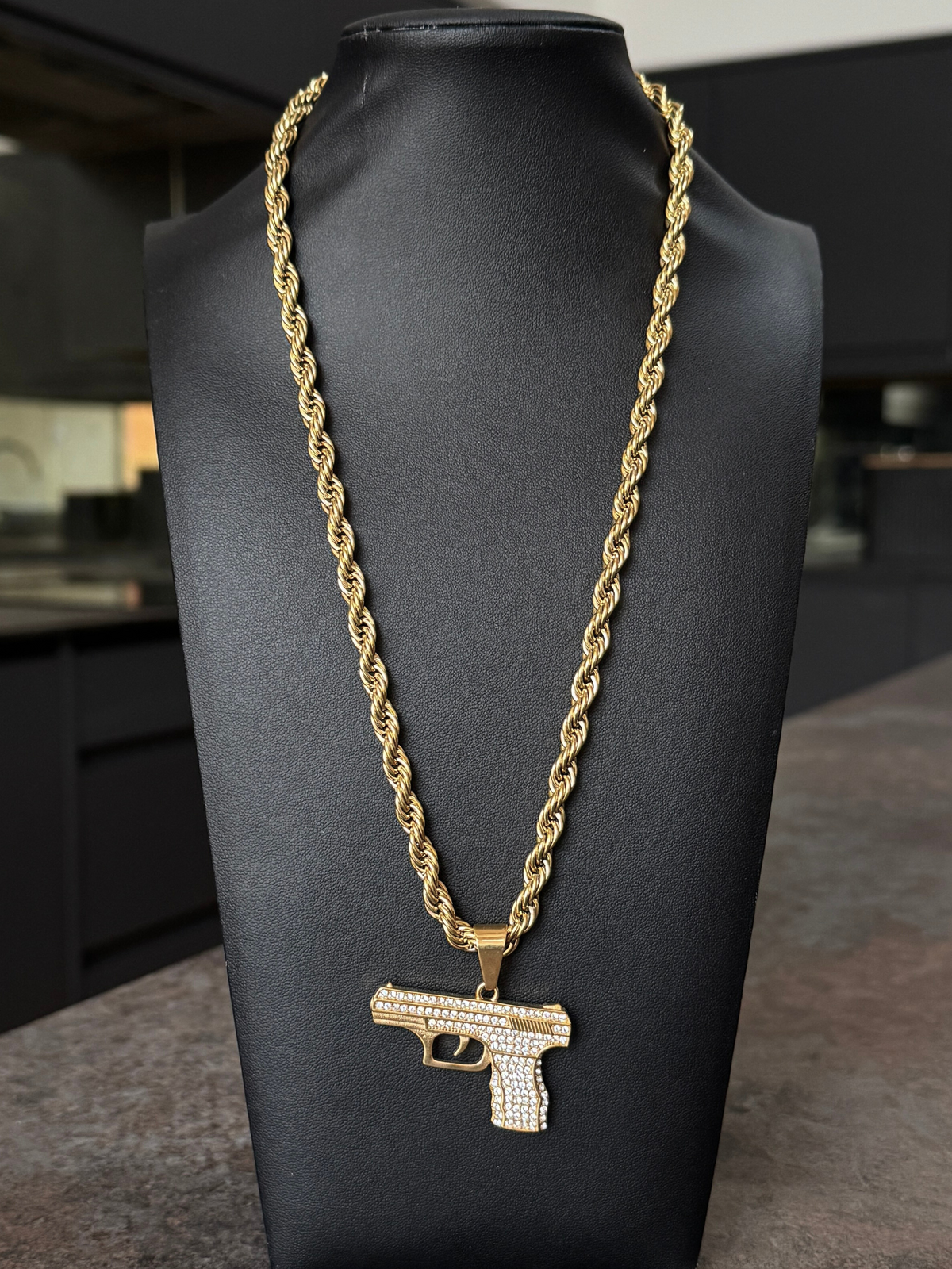 🎁 Gold Filled Glock Pendant On A 6mm Rope Chain (100% off)