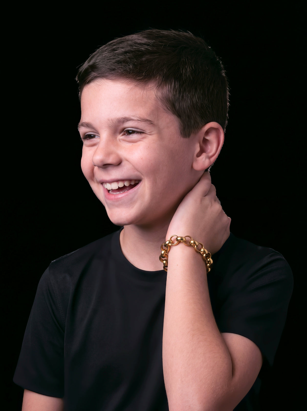 Kids 10mm gold belcher bracelet worn