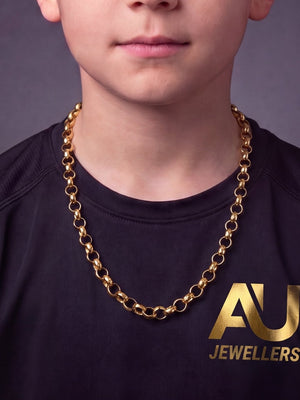 Kids 9ct Gold Filled Belcher Chain 10mm worn on model, close-up