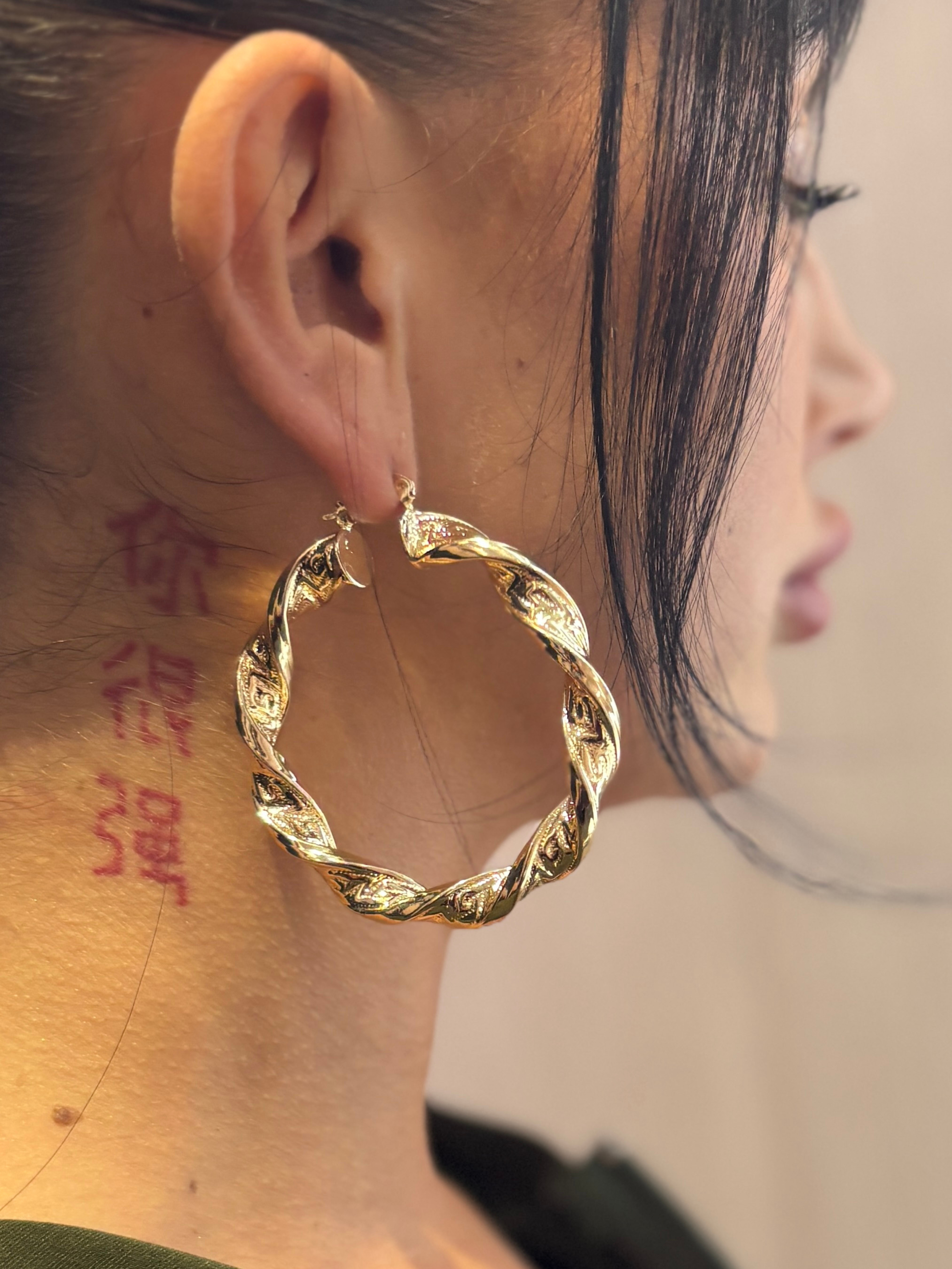 🎁 9ct Gold Filled Twist Hoop Earrings - Multiple Sizes (100% off)