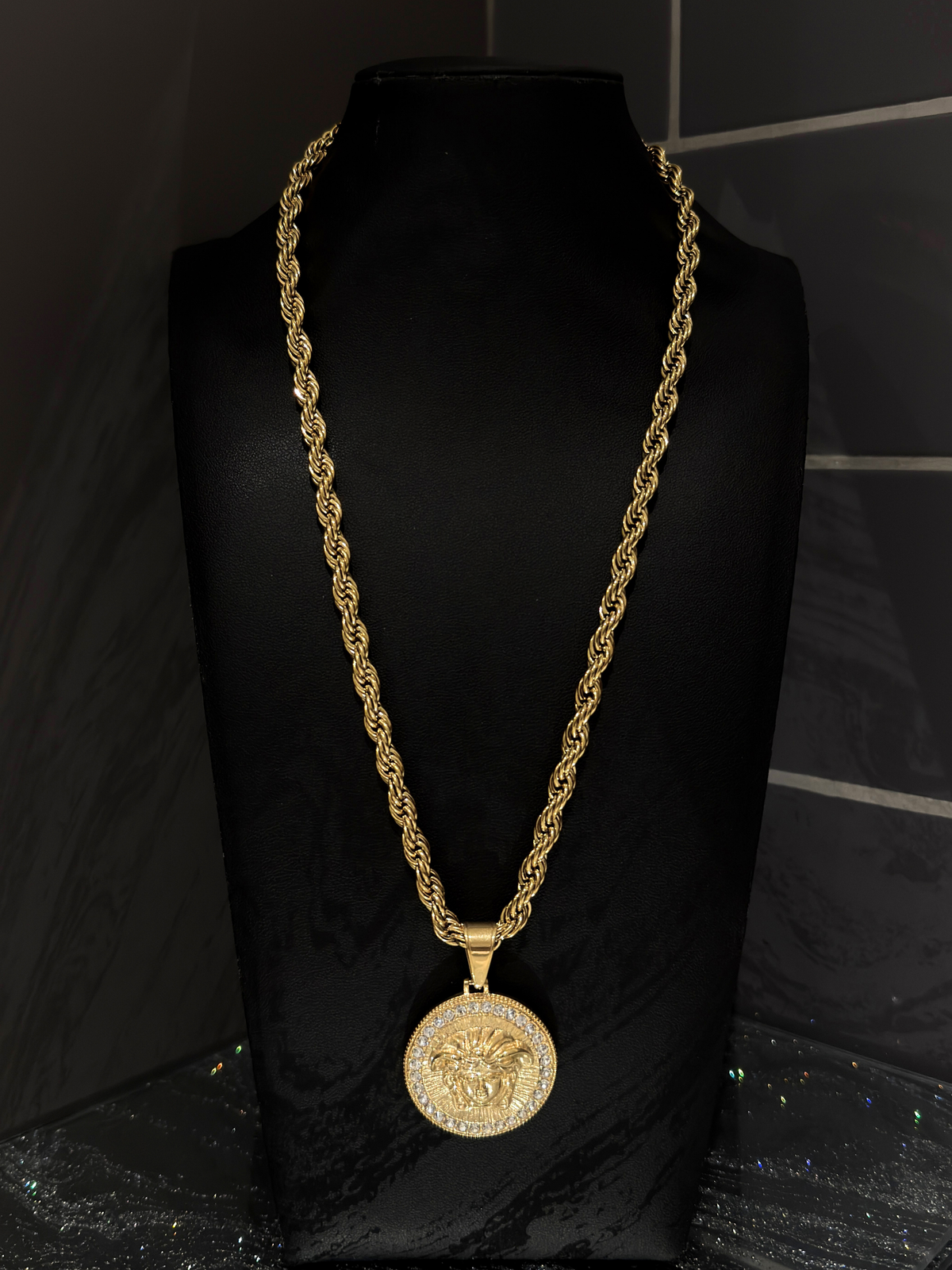 *NEW* Gold Filled Medusa Pendant On A 6mm Rope Chain