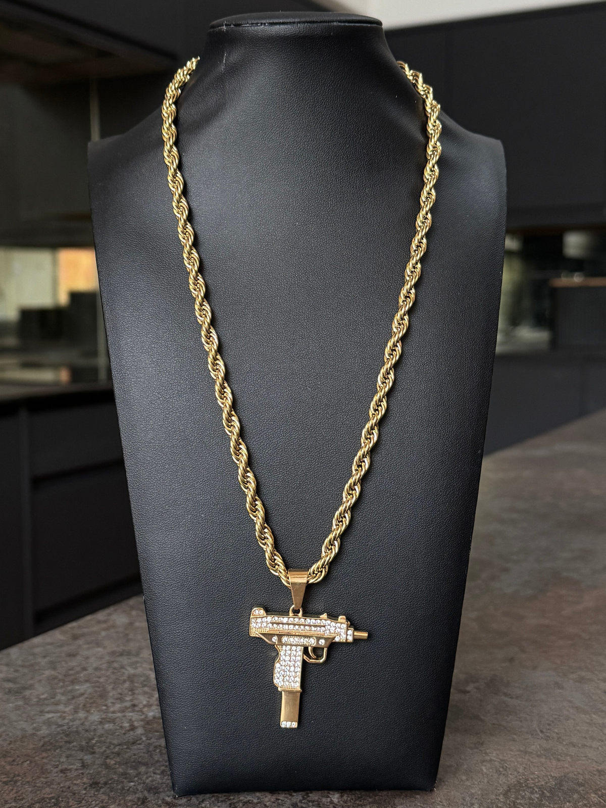 🎁 Gold Filled Uzi Pendant On A 6mm Rope Chain (100% off)