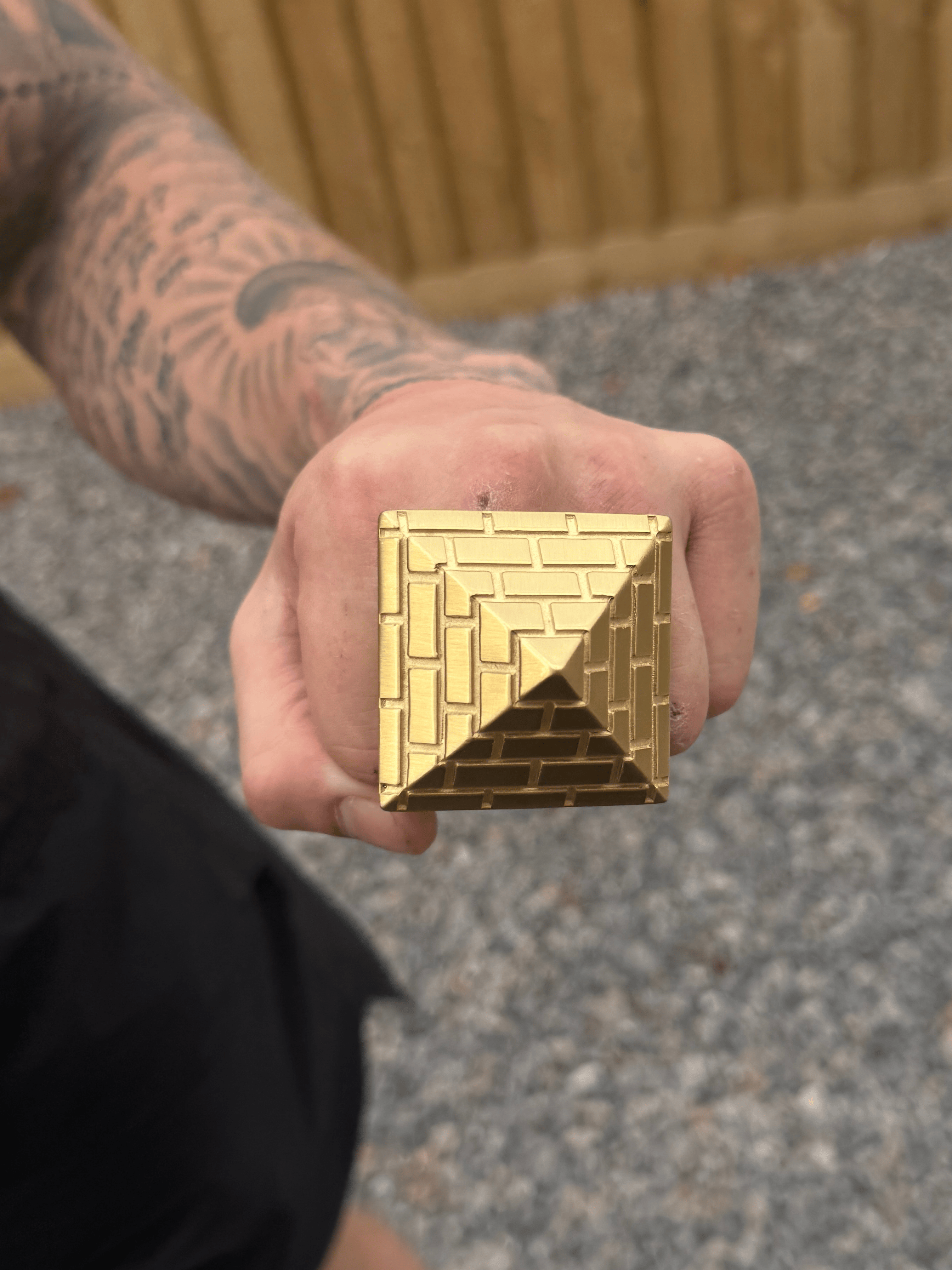 🎁 9ct Gold Filled Worlds Biggest Pyramid Ring (100% off)